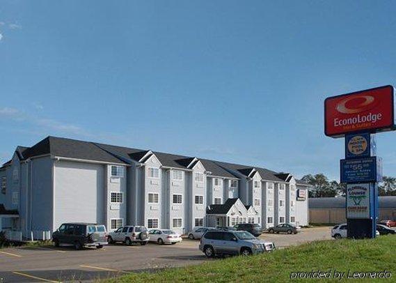 Econo Lodge Inn & Suites St. Clairsville Exterior photo
