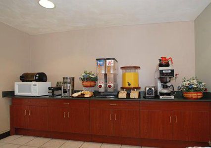 Econo Lodge Inn & Suites St. Clairsville Facilities photo