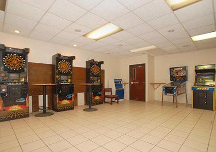 Econo Lodge Inn & Suites St. Clairsville Amenities photo